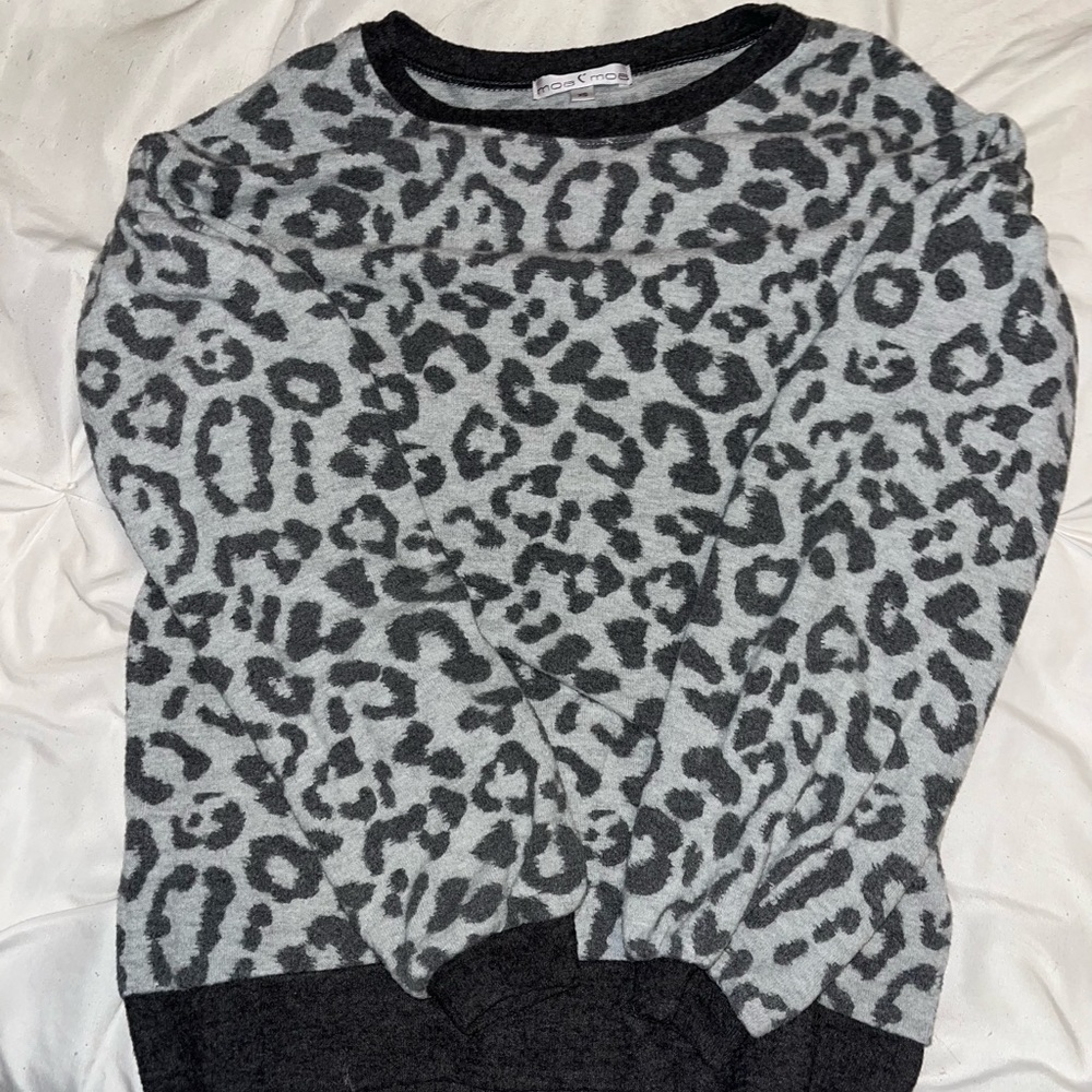 Gray cheetah bell-sleeve sweater